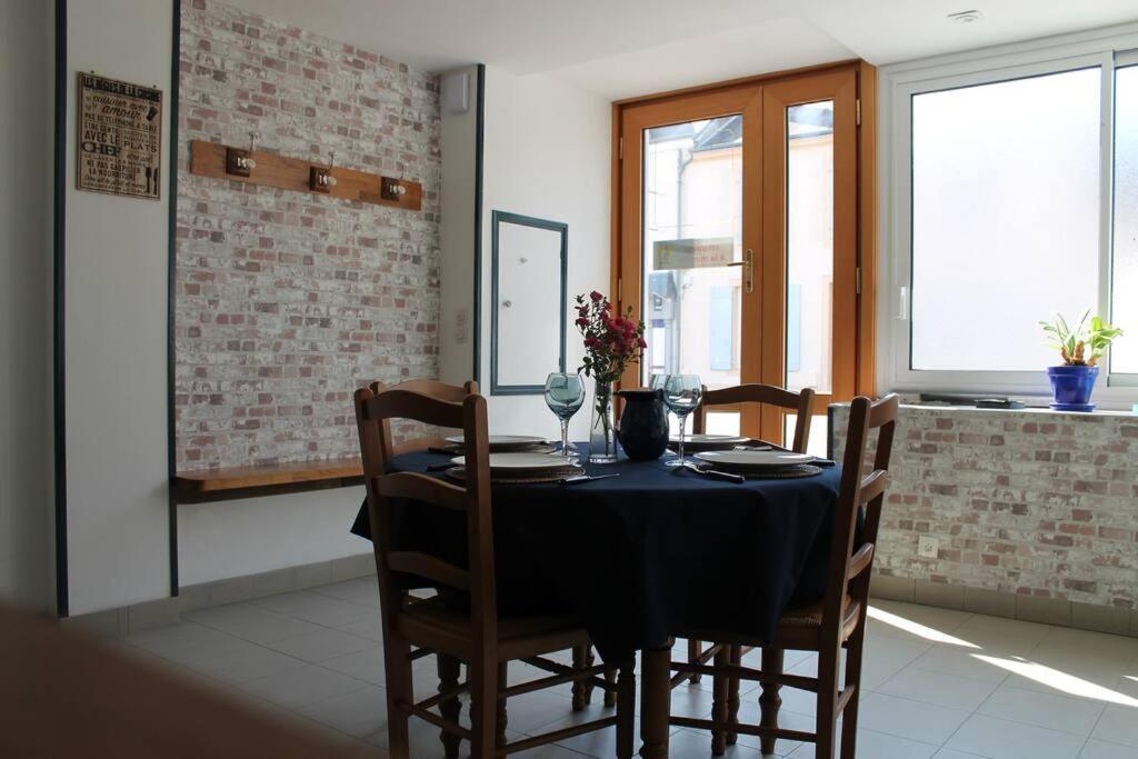 Villa Maison Renovee Atoue Loc à Fresnay-sur-Sarthe Extérieur photo